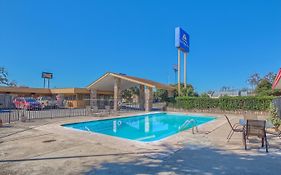Americas Best Value Inn Uvalde